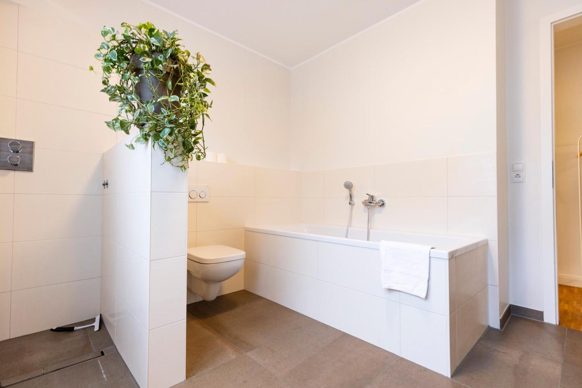 Smartfewo - Home - Zentral - Terrasse - Parkplatz Oldenburg Luaran gambar