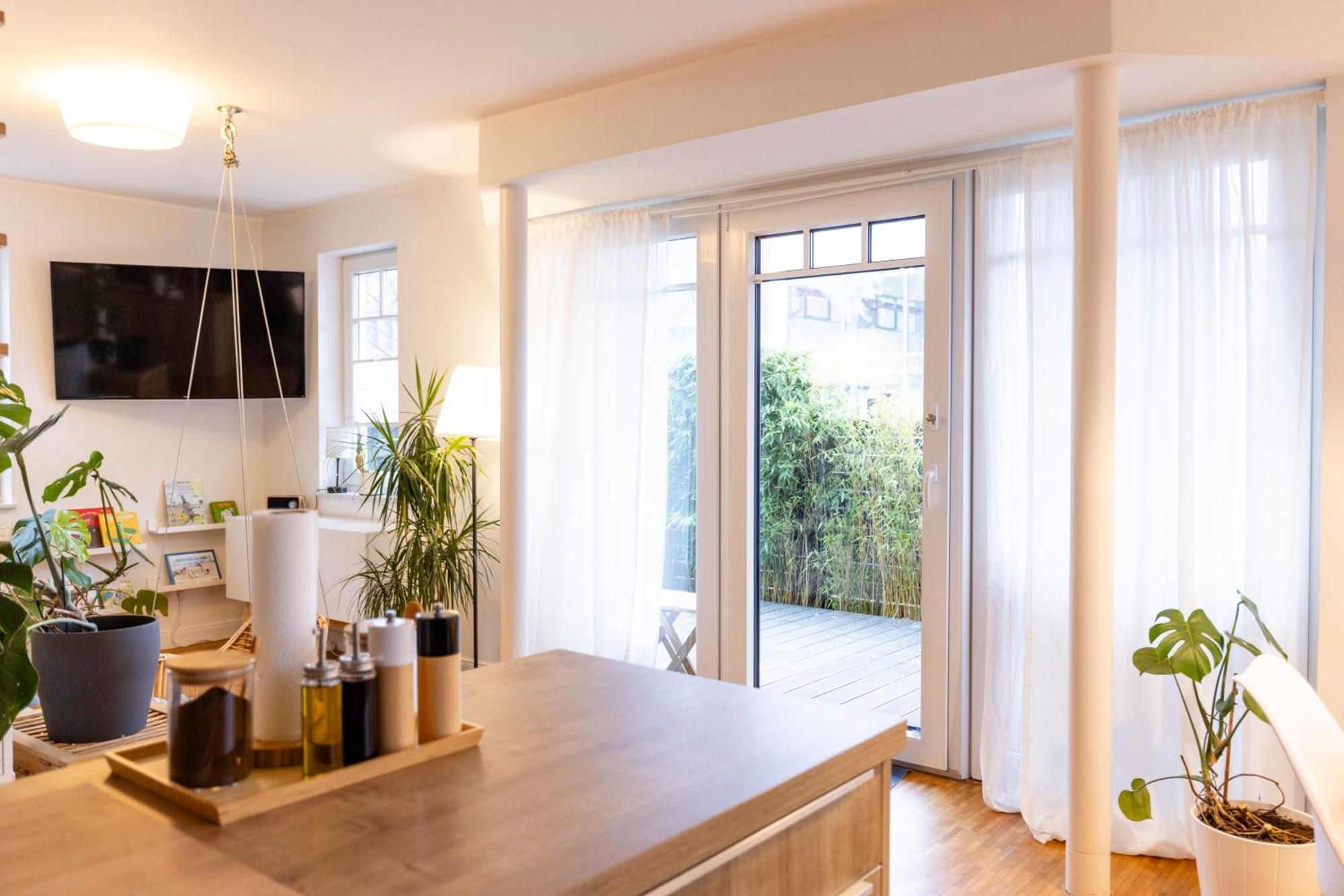 Smartfewo - Home - Zentral - Terrasse - Parkplatz Oldenburg Luaran gambar