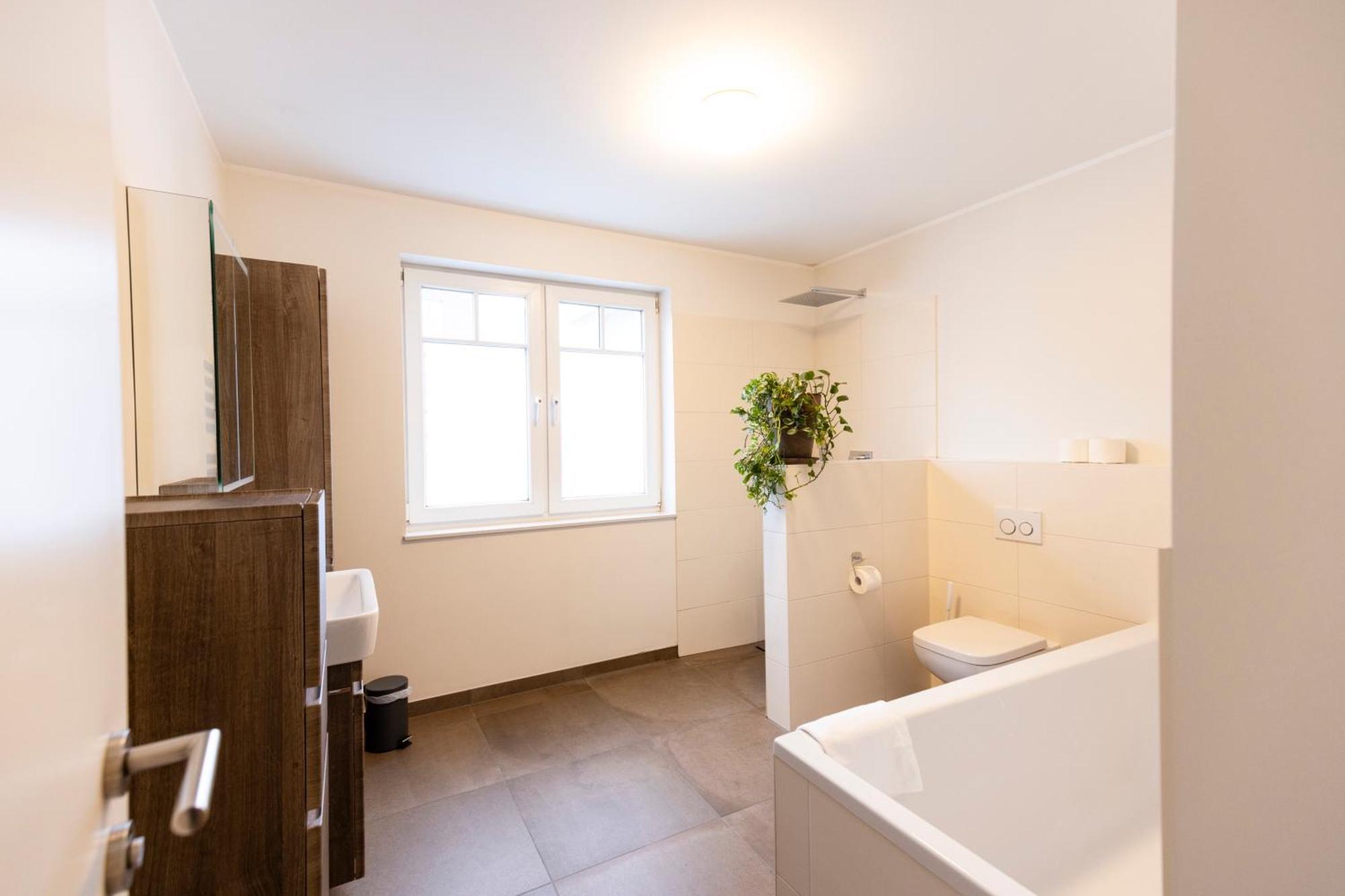 Smartfewo - Home - Zentral - Terrasse - Parkplatz Oldenburg Luaran gambar