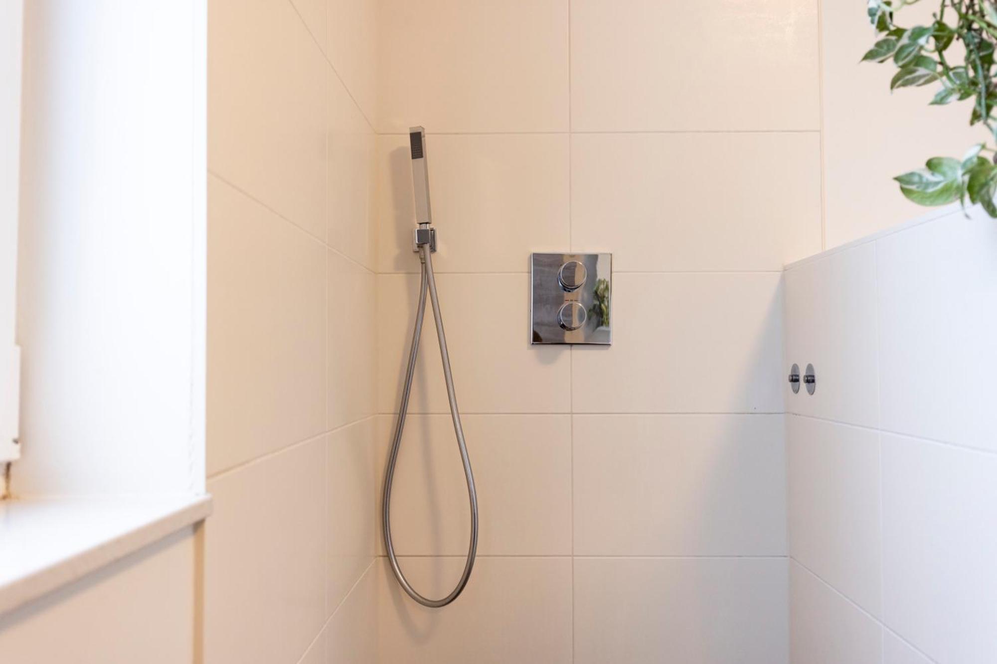 Smartfewo - Home - Zentral - Terrasse - Parkplatz Oldenburg Luaran gambar